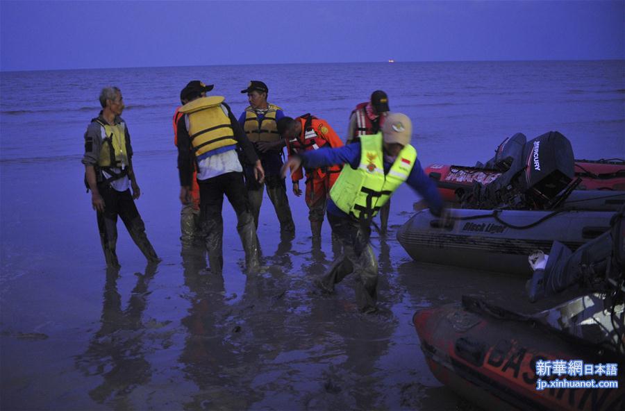 （国际）（12）印尼全力搜救失事客机 尚未发现幸存者