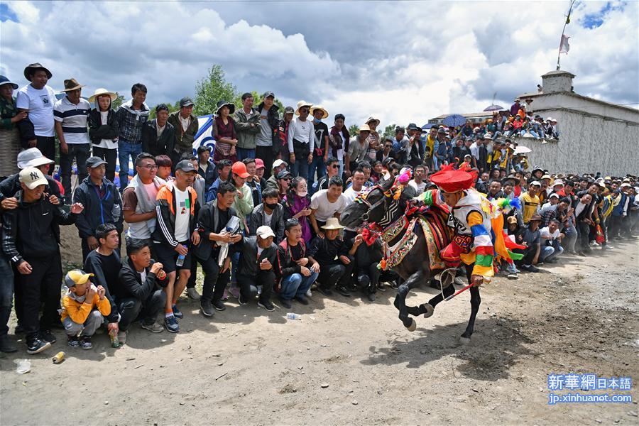 （体育）（6）拉萨河谷举行传统赛马活动