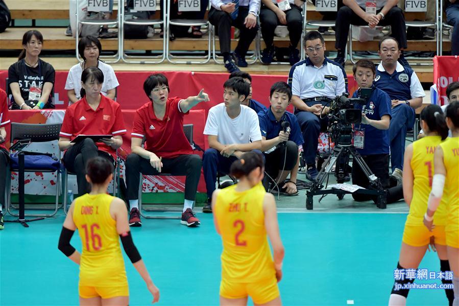 （体育）（10）排球——女排世界杯：中国队战胜塞尔维亚队