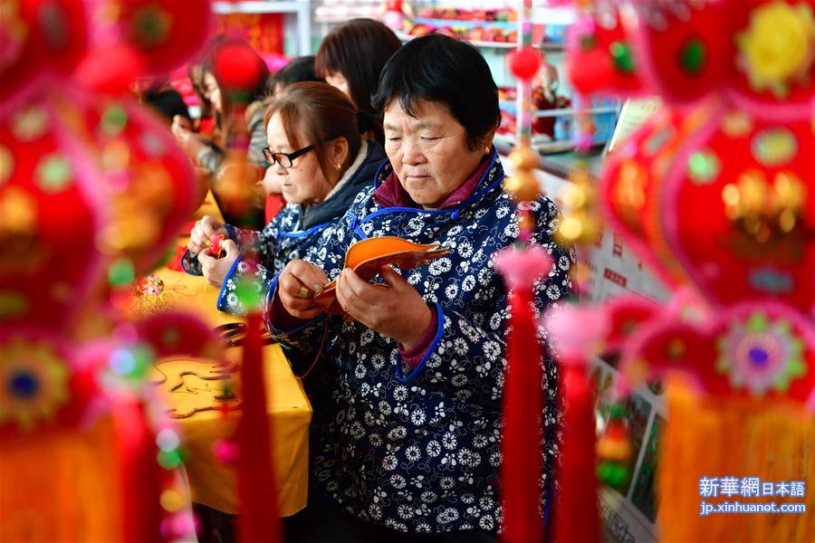 （经济）（2）山西万荣：传统刺绣助农增收
