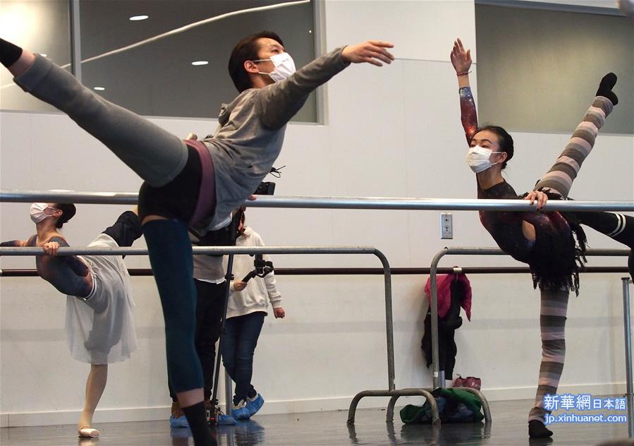 （文化）（1）上海芭蕾舞团网上直播“公益公开课”
