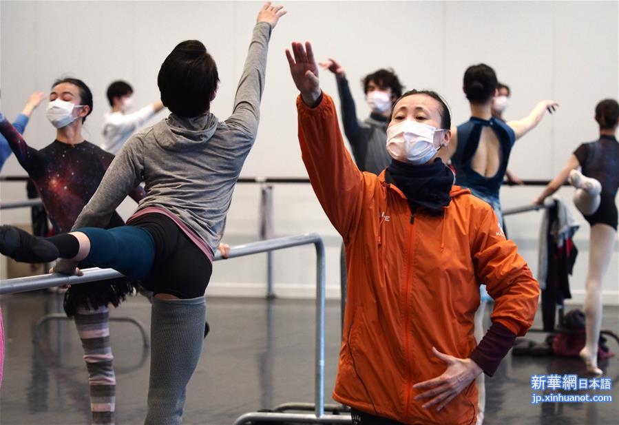 （文化）（2）上海芭蕾舞团网上直播“公益公开课”