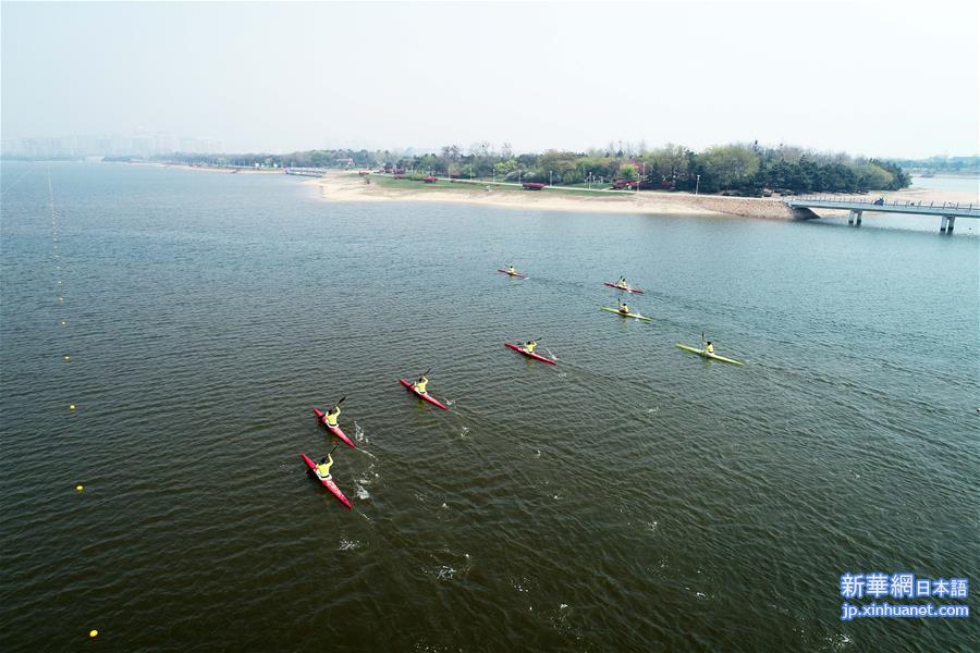 （体育）（15）中国赛艇队、皮划艇队转场日照备战奥运
