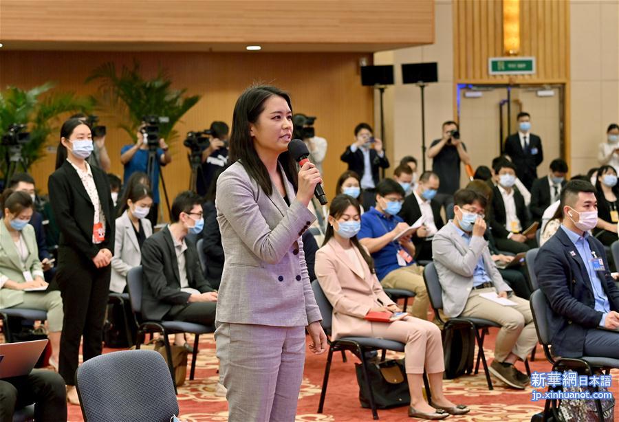 （两会·XHDW）（12）国务委员兼外交部长王毅回答中外记者提问