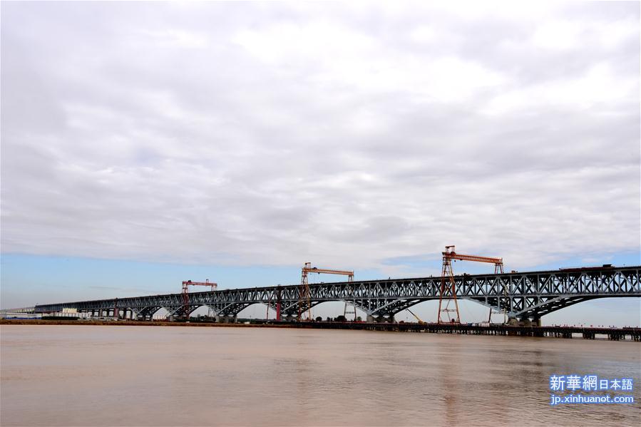 （经济）（1）郑济铁路郑州黄河特大桥加紧建设