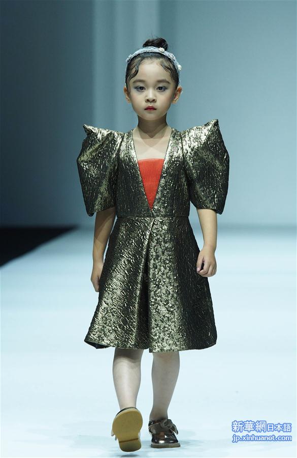 （社会）（4）2021春夏上海时装周上演童装秀