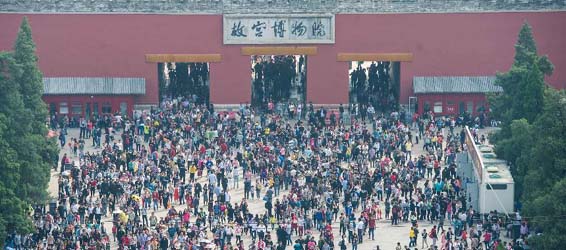 国慶節連休、中国各地の観光地が大勢のお客様
