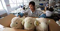 萌え羊ぬいぐるみ　生産ライン大忙し