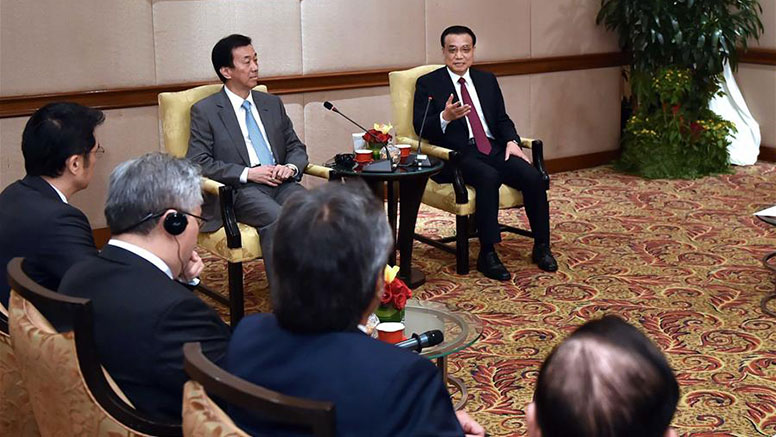 李克強総理、マレーシア経済商工界代表らと会見