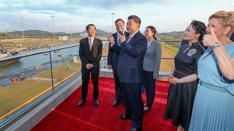 習近平主席、パナマ大統領とパナマ運河の新閘門を視察
