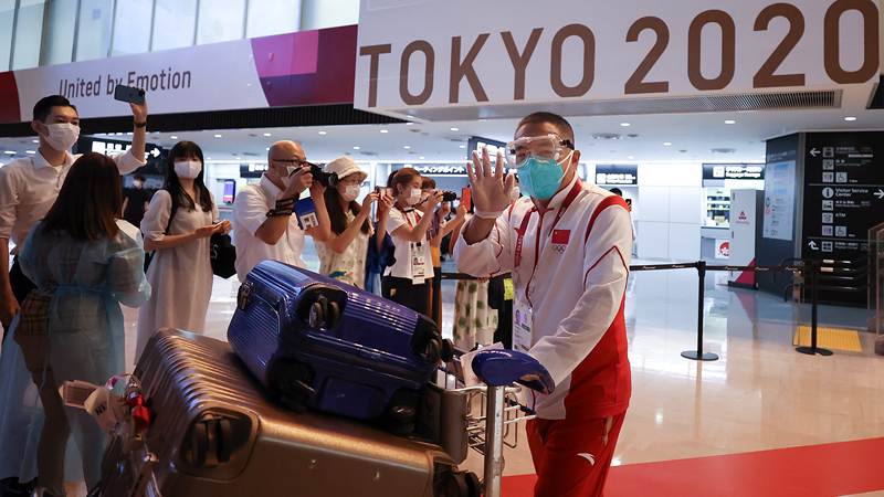 東京五輪中国代表、一部が成田に到着　卓球や女子サッカー