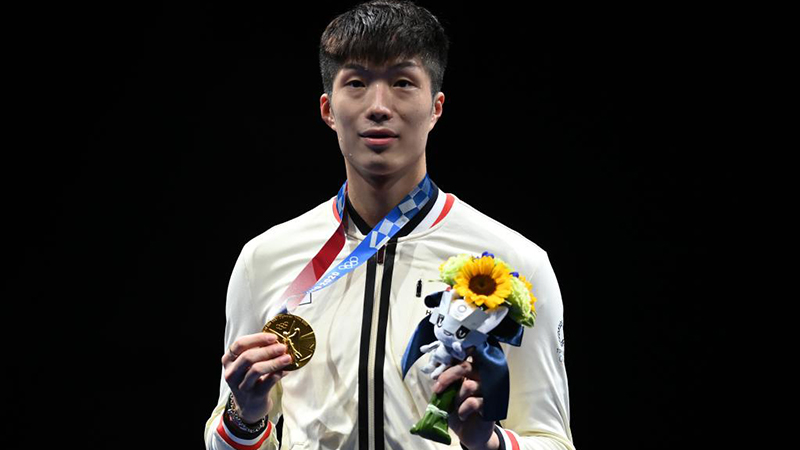 フェンシング男子フルーレ個人、中国香港の張家朗が金メダル　東京五輪