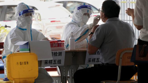 河南省鄭州市、住民全員に核酸検査を実施