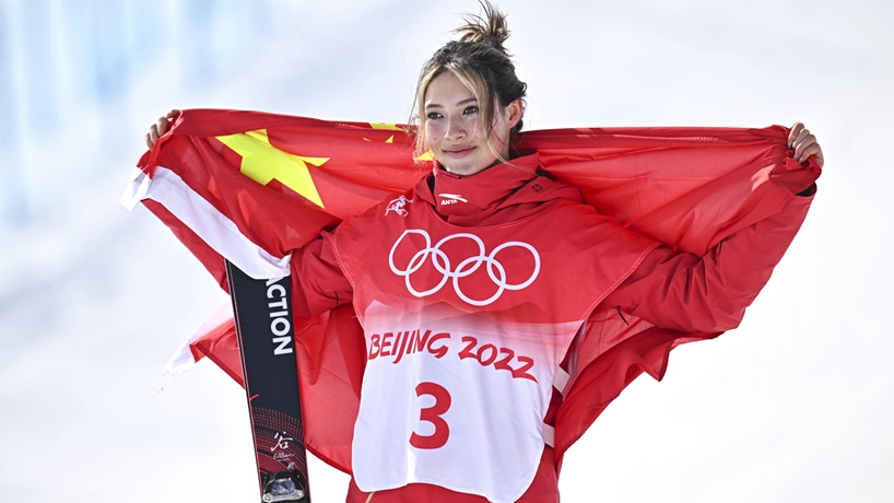 フリースタイルスキー女子スロープスタイル、中国の谷愛凌が銀メダル　北京冬季五輪