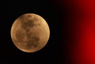 元宵節に満月の夜