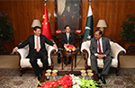 習近平主席、パキスタンのフセイン大統領と会見