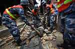 ネパール地震、死者が少なくとも3218人