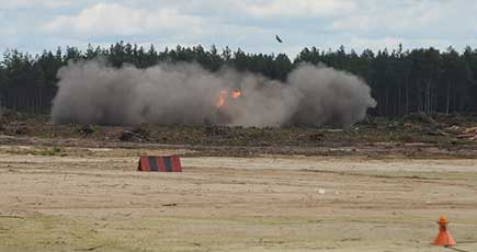 ロシア航空ショー開幕式でMi-28攻撃ヘリが墜落