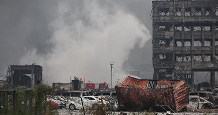 天津港危険物倉庫爆発事故による死者104人に