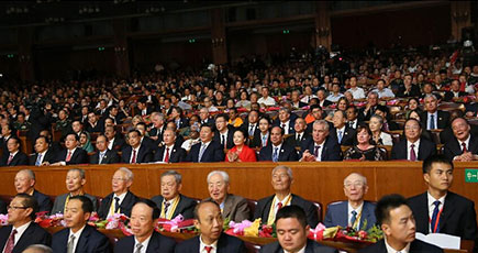 中国人民抗日戦争並びに世界反ファシズム戦争勝利70周年記念の文芸夕べ『勝利と平和』が北京で盛大に行われ