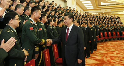 抗戦勝利70周年記念活動総括大会を北京で開催、習近平主席が各側の代表と面会