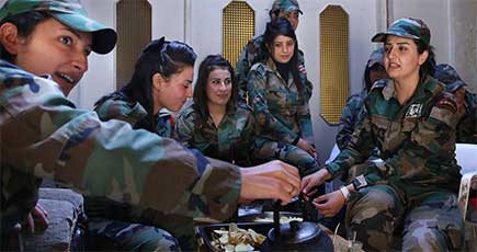 シリアの世界で最も若い女性部隊