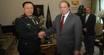 范長竜軍事委副主席、パキスタン首相と会見