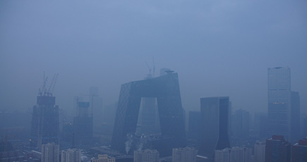 華北部広域の大気汚染が「重度」、当局が監督チームを派遣