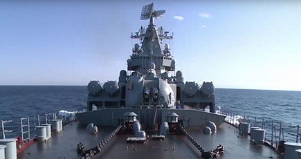 ロシア軍の巡洋艦がシリア到着　防空任務を担当