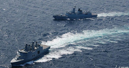 中国とデンマーク、ステルス艦の海賊取締訓練を実施