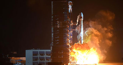 中国、通信放送衛星「中星１Ｃ」の打ち上げ成功