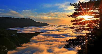 廬山に雲海が連続して出現、美しすぎる景色　江西省
