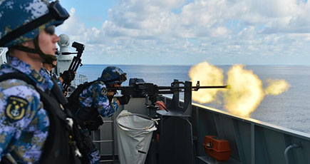中国海軍第22次護送艦隊、インド洋で実弾射撃訓練を実施