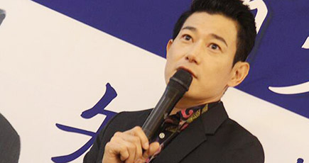中国で活躍する日本人俳優の矢野浩二さんの中国語自伝が出版され、「平」で自分の2015年を評価