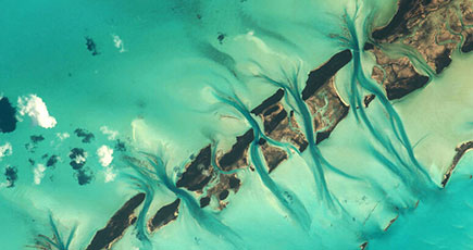NASAが国際宇宙ステーションで撮影した地球の年度最高の写真を発表