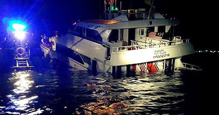 マレーシアのフェリーが沈没し、158人が全部救われ