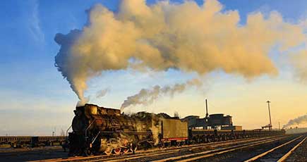 中国最後の蒸気機関車が惜しまれつつ引退へ　新疆
