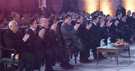習近平主席、エジプトのシーシー大統領と共に中国・エジプト国交樹立60周年祝い活動及び2016中国・エジプト文化年の開幕式に出席