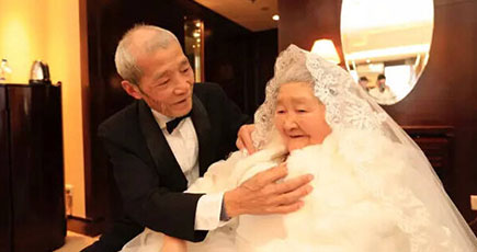84歳老人のバレンタイン　ビルを貸し切り妻への愛を示す