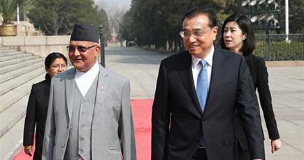 李克強総理、ネパール首相と会談を行う
