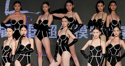 中国スーパーモデルコンテストが北京で開催