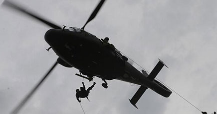 ブラジル兵士が空中演習に参加　リオ五輪のセキュリティ能力強化