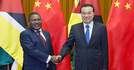 李克強総理がモザンビークの大統領と会見