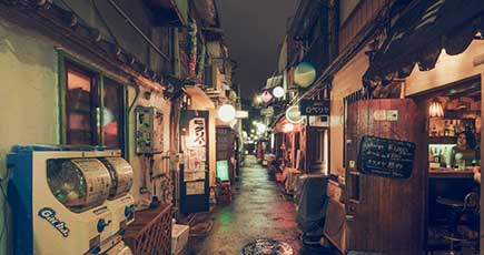 映画仕立てに撮影　穏やかな真夜中の東京
