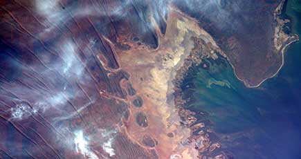 宇宙ステーションの宇宙飛行士が撮った美しい地球