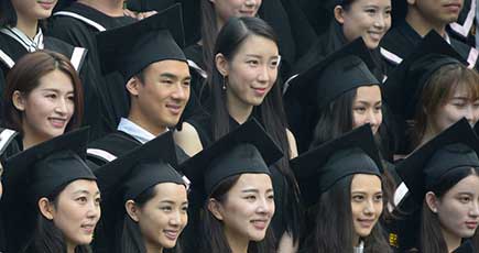 北京映画学院の卒業式が目の保養のよう　イケメンと美女ばかり