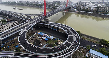 至喜長江大橋が開通　宜昌で6番目