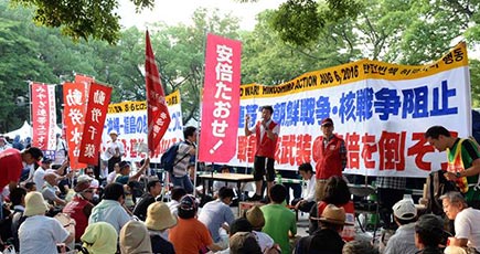 安倍首相の広島市被爆71周年記念式出席が抗議され