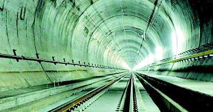 世界最長の鉄道トンネルが公開　全長57.1キロ