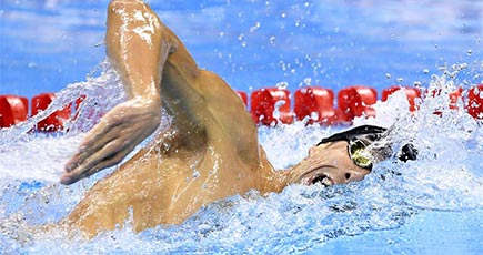 競泳の男子4x200ｍ自由形リレーで米国チームが優勝